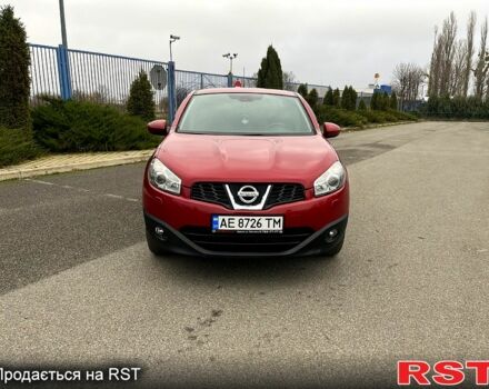 Красный Ниссан Кашкай, объемом двигателя 2 л и пробегом 61 тыс. км за 11400 $, фото 1 на Automoto.ua