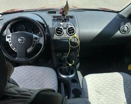 Красный Ниссан Кашкай, объемом двигателя 2 л и пробегом 300 тыс. км за 10800 $, фото 12 на Automoto.ua