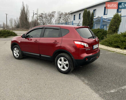 Красный Ниссан Кашкай, объемом двигателя 2 л и пробегом 61 тыс. км за 11400 $, фото 4 на Automoto.ua