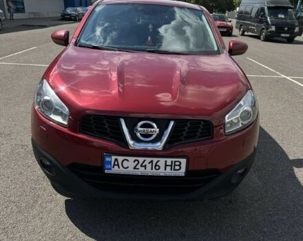 Красный Ниссан Кашкай, объемом двигателя 2 л и пробегом 300 тыс. км за 10000 $, фото 1 на Automoto.ua