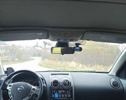 Красный Ниссан Кашкай, объемом двигателя 2 л и пробегом 117 тыс. км за 11100 $, фото 15 на Automoto.ua