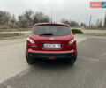 Красный Ниссан Кашкай, объемом двигателя 2 л и пробегом 61 тыс. км за 11400 $, фото 6 на Automoto.ua