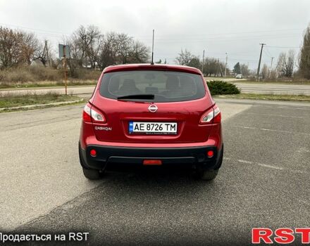 Красный Ниссан Кашкай, объемом двигателя 2 л и пробегом 61 тыс. км за 11400 $, фото 4 на Automoto.ua