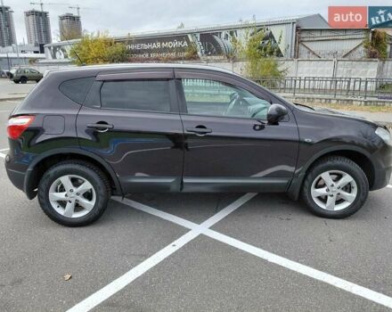 Красный Ниссан Кашкай, объемом двигателя 2 л и пробегом 172 тыс. км за 10500 $, фото 5 на Automoto.ua