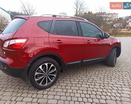 Красный Ниссан Кашкай, объемом двигателя 2 л и пробегом 117 тыс. км за 11100 $, фото 4 на Automoto.ua