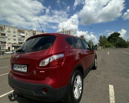 Красный Ниссан Кашкай, объемом двигателя 2 л и пробегом 300 тыс. км за 10000 $, фото 2 на Automoto.ua