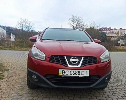 Красный Ниссан Кашкай, объемом двигателя 2 л и пробегом 117 тыс. км за 11100 $, фото 2 на Automoto.ua