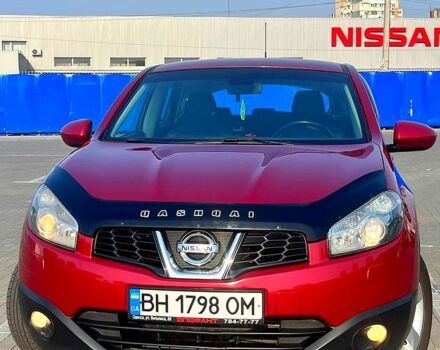 Красный Ниссан Кашкай, объемом двигателя 2 л и пробегом 130 тыс. км за 11300 $, фото 3 на Automoto.ua