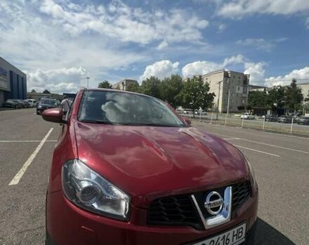 Красный Ниссан Кашкай, объемом двигателя 2 л и пробегом 300 тыс. км за 10800 $, фото 4 на Automoto.ua