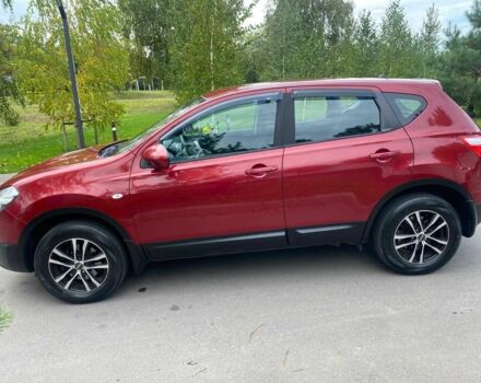 Красный Ниссан Кашкай, объемом двигателя 1.5 л и пробегом 225 тыс. км за 9800 $, фото 3 на Automoto.ua