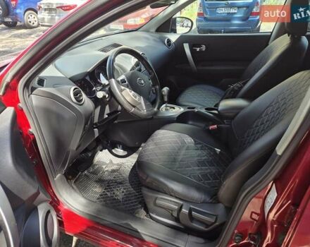 Красный Ниссан Кашкай, объемом двигателя 2 л и пробегом 108 тыс. км за 9800 $, фото 4 на Automoto.ua