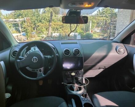 Красный Ниссан Кашкай, объемом двигателя 1.5 л и пробегом 330 тыс. км за 9500 $, фото 2 на Automoto.ua