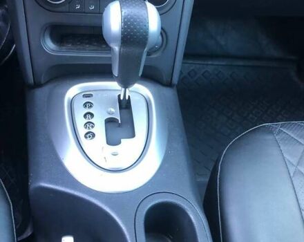 Червоний Ніссан Кашкай, об'ємом двигуна 2 л та пробігом 107 тис. км за 10000 $, фото 14 на Automoto.ua