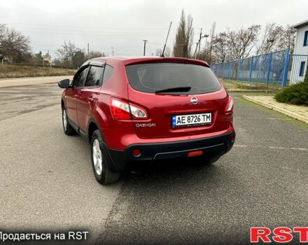 Красный Ниссан Кашкай, объемом двигателя 2 л и пробегом 61 тыс. км за 11400 $, фото 3 на Automoto.ua