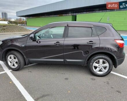 Красный Ниссан Кашкай, объемом двигателя 2 л и пробегом 172 тыс. км за 10500 $, фото 1 на Automoto.ua