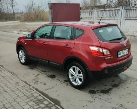 Красный Ниссан Кашкай, объемом двигателя 2 л и пробегом 188 тыс. км за 11800 $, фото 4 на Automoto.ua