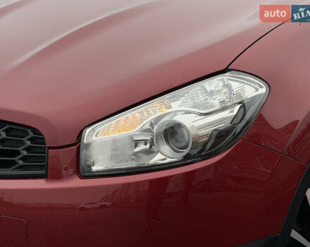 Красный Ниссан Кашкай, объемом двигателя 1.6 л и пробегом 86 тыс. км за 12999 $, фото 72 на Automoto.ua