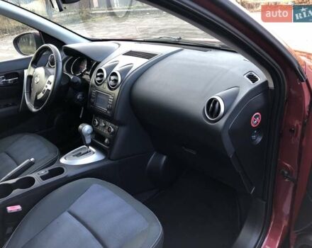 Красный Ниссан Кашкай, объемом двигателя 2 л и пробегом 184 тыс. км за 12200 $, фото 92 на Automoto.ua