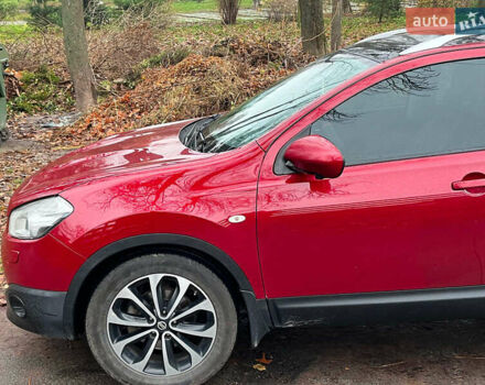 Красный Ниссан Кашкай, объемом двигателя 2 л и пробегом 196 тыс. км за 11790 $, фото 5 на Automoto.ua