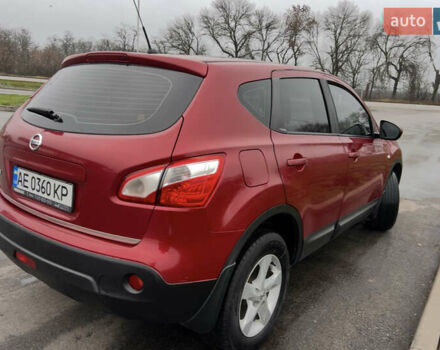Красный Ниссан Кашкай, объемом двигателя 1.6 л и пробегом 219 тыс. км за 11400 $, фото 3 на Automoto.ua
