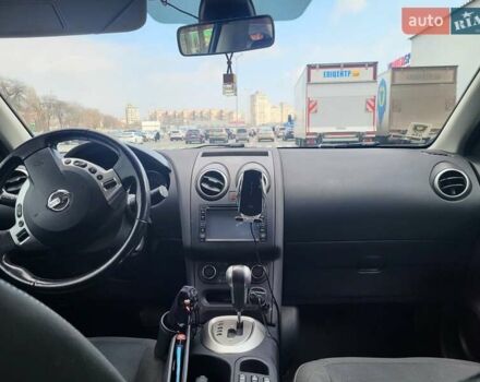 Красный Ниссан Кашкай, объемом двигателя 2 л и пробегом 90 тыс. км за 11500 $, фото 18 на Automoto.ua