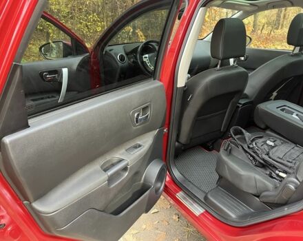 Красный Ниссан Кашкай, объемом двигателя 2 л и пробегом 117 тыс. км за 11900 $, фото 17 на Automoto.ua