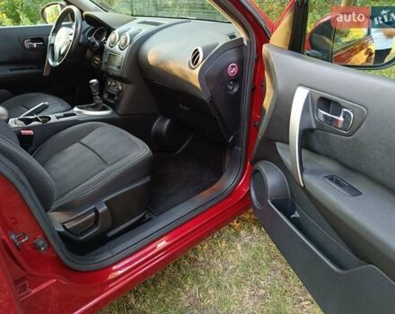 Красный Ниссан Кашкай, объемом двигателя 1.6 л и пробегом 164 тыс. км за 12500 $, фото 17 на Automoto.ua