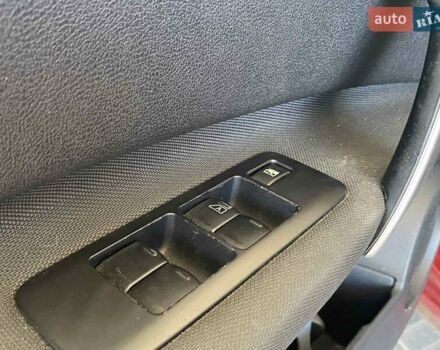Красный Ниссан Кашкай, объемом двигателя 1.6 л и пробегом 152 тыс. км за 9999 $, фото 36 на Automoto.ua