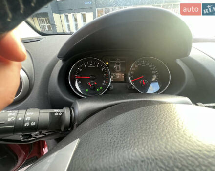 Красный Ниссан Кашкай, объемом двигателя 1.6 л и пробегом 171 тыс. км за 11600 $, фото 17 на Automoto.ua