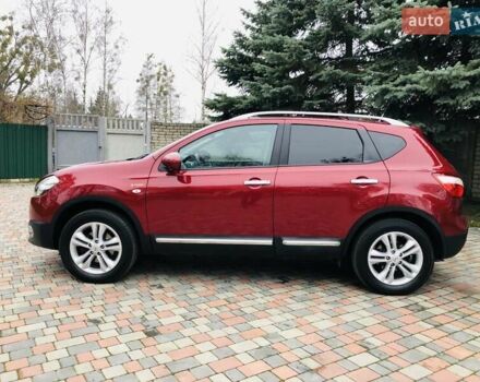 Красный Ниссан Кашкай, объемом двигателя 2 л и пробегом 184 тыс. км за 12200 $, фото 1 на Automoto.ua