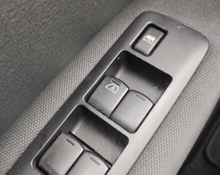 Красный Ниссан Кашкай, объемом двигателя 2 л и пробегом 188 тыс. км за 11800 $, фото 17 на Automoto.ua