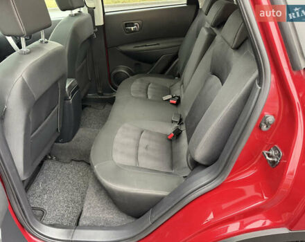 Красный Ниссан Кашкай, объемом двигателя 1.6 л и пробегом 86 тыс. км за 12999 $, фото 47 на Automoto.ua