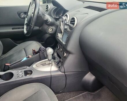 Красный Ниссан Кашкай, объемом двигателя 2 л и пробегом 90 тыс. км за 11500 $, фото 16 на Automoto.ua