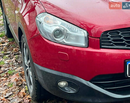 Красный Ниссан Кашкай, объемом двигателя 2 л и пробегом 196 тыс. км за 11790 $, фото 3 на Automoto.ua