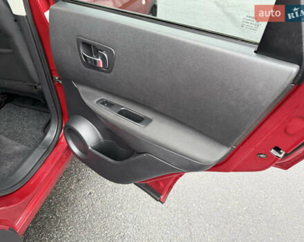 Красный Ниссан Кашкай, объемом двигателя 1.6 л и пробегом 86 тыс. км за 12999 $, фото 48 на Automoto.ua