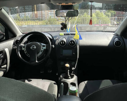 Красный Ниссан Кашкай, объемом двигателя 1.6 л и пробегом 174 тыс. км за 10500 $, фото 19 на Automoto.ua