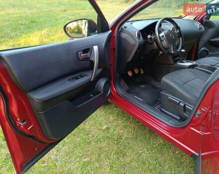 Красный Ниссан Кашкай, объемом двигателя 1.6 л и пробегом 164 тыс. км за 12500 $, фото 13 на Automoto.ua