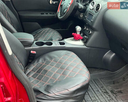 Красный Ниссан Кашкай, объемом двигателя 2 л и пробегом 196 тыс. км за 11790 $, фото 15 на Automoto.ua