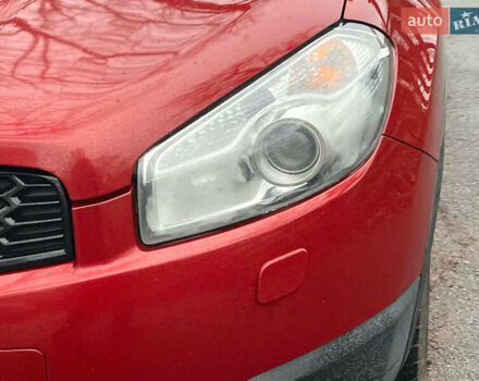 Красный Ниссан Кашкай, объемом двигателя 2 л и пробегом 196 тыс. км за 11790 $, фото 4 на Automoto.ua