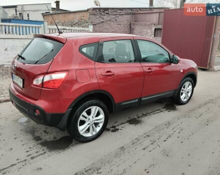 Красный Ниссан Кашкай, объемом двигателя 2 л и пробегом 188 тыс. км за 11800 $, фото 5 на Automoto.ua