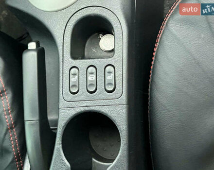 Красный Ниссан Кашкай, объемом двигателя 2 л и пробегом 196 тыс. км за 11790 $, фото 17 на Automoto.ua