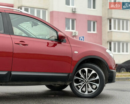Красный Ниссан Кашкай, объемом двигателя 1.6 л и пробегом 86 тыс. км за 12999 $, фото 66 на Automoto.ua