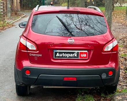 Красный Ниссан Кашкай, объемом двигателя 2 л и пробегом 196 тыс. км за 11790 $, фото 9 на Automoto.ua