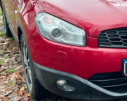 Красный Ниссан Кашкай, объемом двигателя 2 л и пробегом 196 тыс. км за 11790 $, фото 3 на Automoto.ua