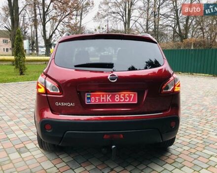 Красный Ниссан Кашкай, объемом двигателя 2 л и пробегом 184 тыс. км за 12200 $, фото 3 на Automoto.ua