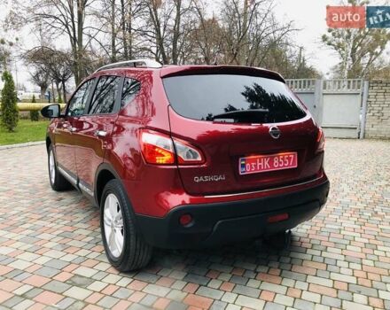 Красный Ниссан Кашкай, объемом двигателя 2 л и пробегом 184 тыс. км за 12200 $, фото 2 на Automoto.ua