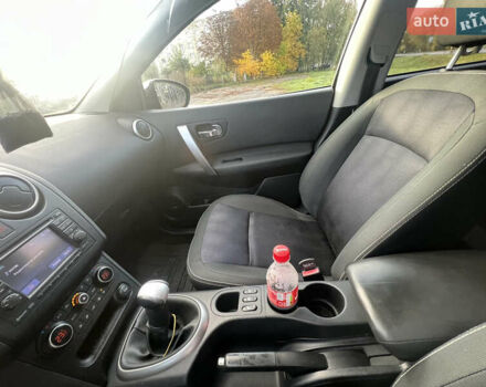 Красный Ниссан Кашкай, объемом двигателя 1.6 л и пробегом 171 тыс. км за 11600 $, фото 15 на Automoto.ua