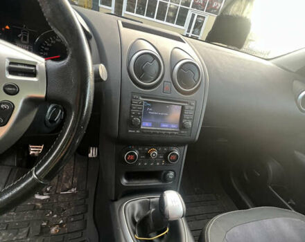 Красный Ниссан Кашкай, объемом двигателя 1.6 л и пробегом 171 тыс. км за 11600 $, фото 16 на Automoto.ua