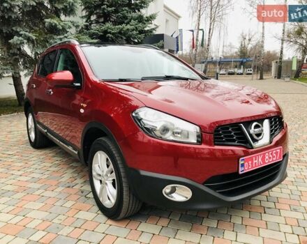 Красный Ниссан Кашкай, объемом двигателя 2 л и пробегом 184 тыс. км за 12200 $, фото 6 на Automoto.ua