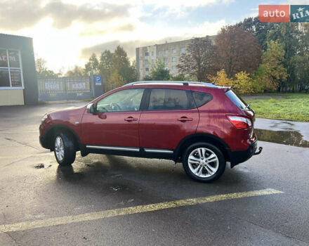 Красный Ниссан Кашкай, объемом двигателя 1.6 л и пробегом 171 тыс. км за 11600 $, фото 4 на Automoto.ua
